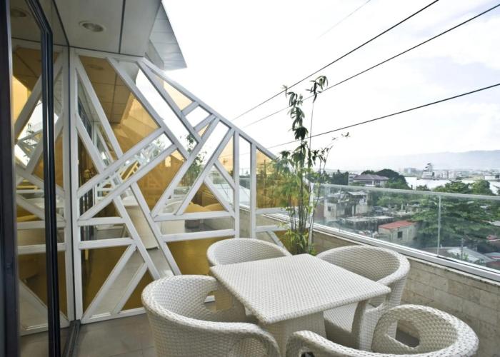 Goldberry Suites & Hotel Mactan