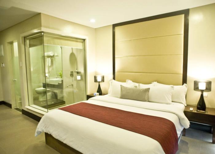 Goldberry Suites & Hotel Mactan