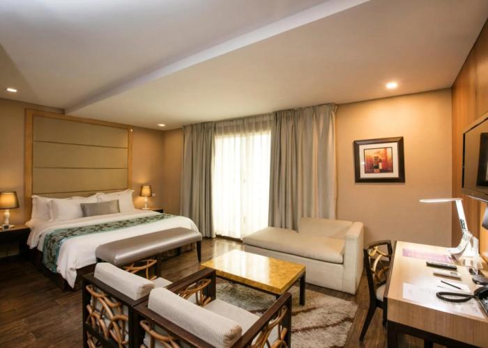 Goldberry Suites & Hotel Mactan