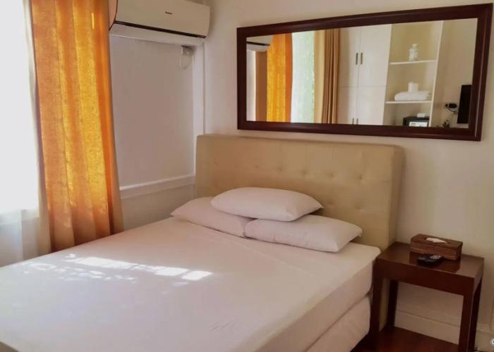 Makati Riverside Inn