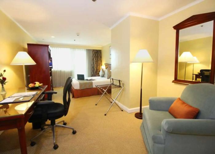 Oxford Suites Makati