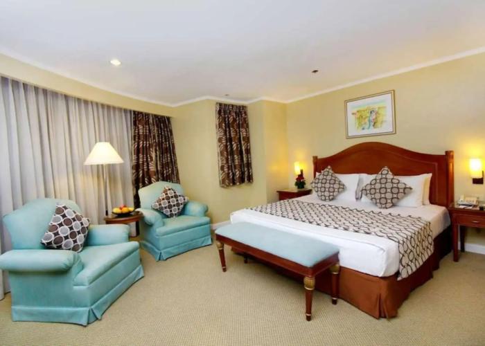 Oxford Suites Makati