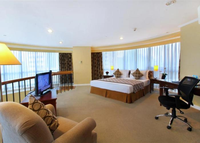 Oxford Suites Makati