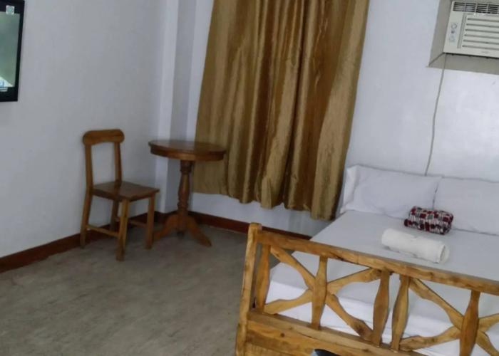 Rooms 498 Hostel