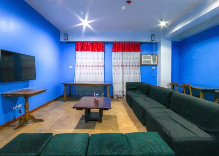 Rooms 498 Hostel