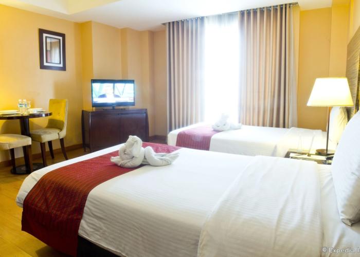 Lancaster Hotel by Central Flats
