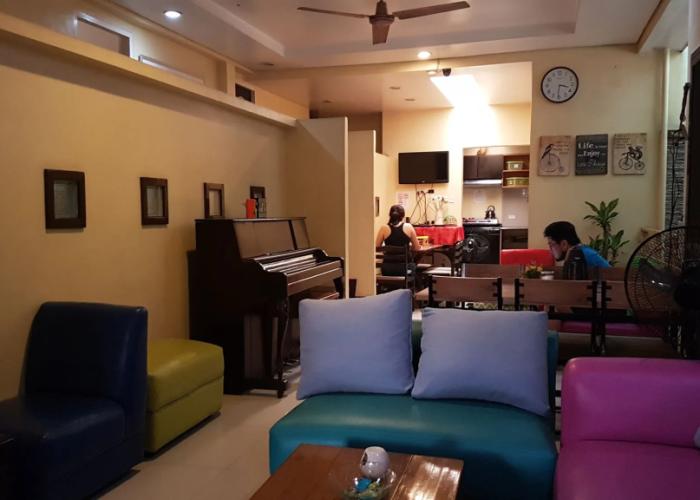 Crossroads Hostel Manila