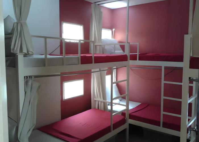 Crossroads Hostel Manila