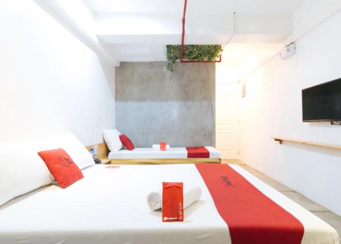 RedDoorz Plus @ Boni Avenue Mandaluyong