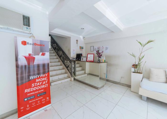 RedDoorz @ Samat Mandaluyong