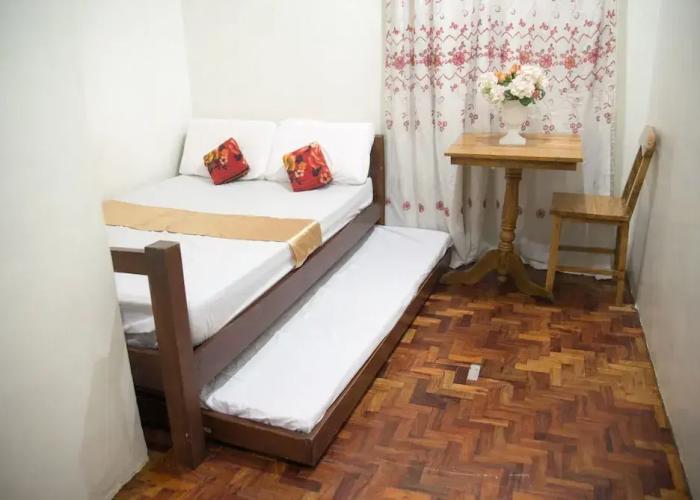ROOMS498 - Hostel