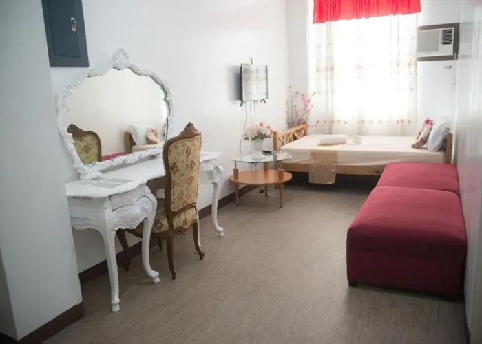 ROOMS498 - Hostel