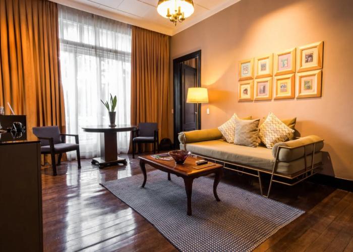 The Henry Hotel Manila
