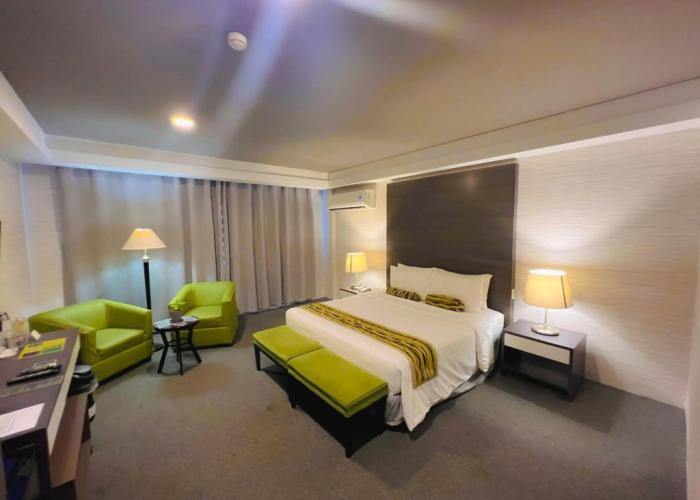 88 Courtyard Hotel