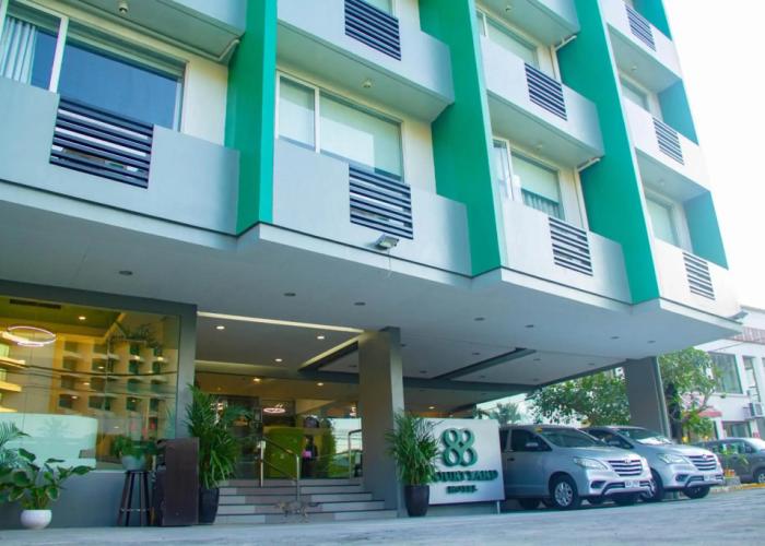 88 Courtyard Hotel