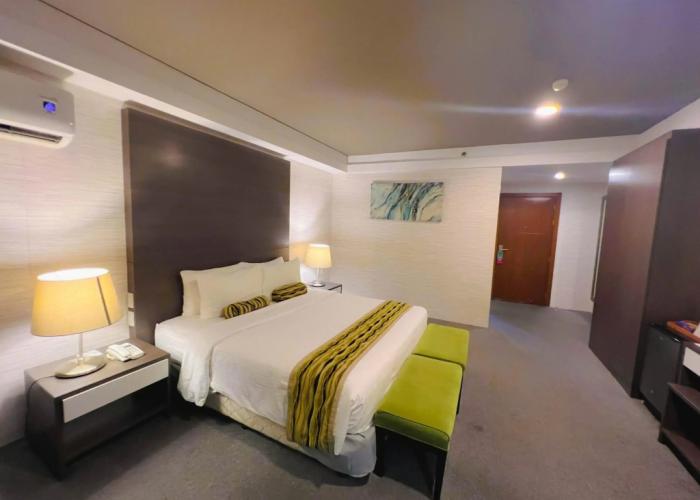 88 Courtyard Hotel
