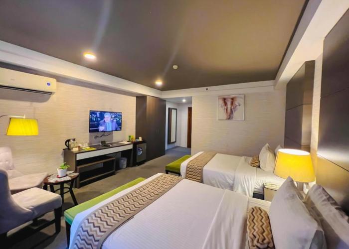 88 Courtyard Hotel