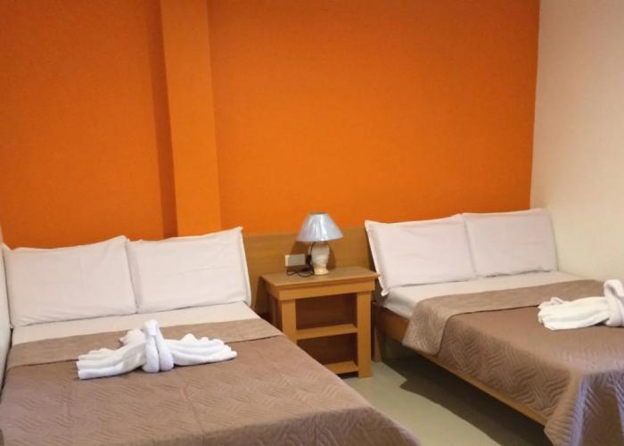 Stone House Hotel Pasay