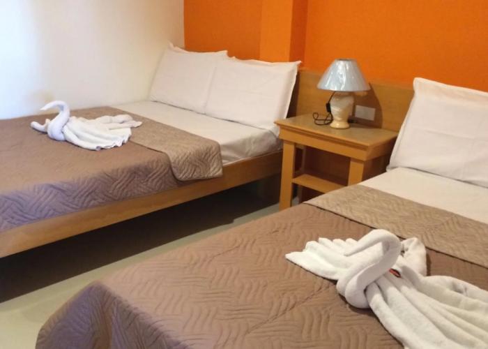 Stone House Hotel Pasay