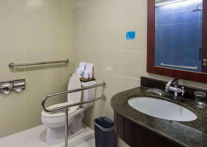 Microtel by Wyndham Mall of Asia