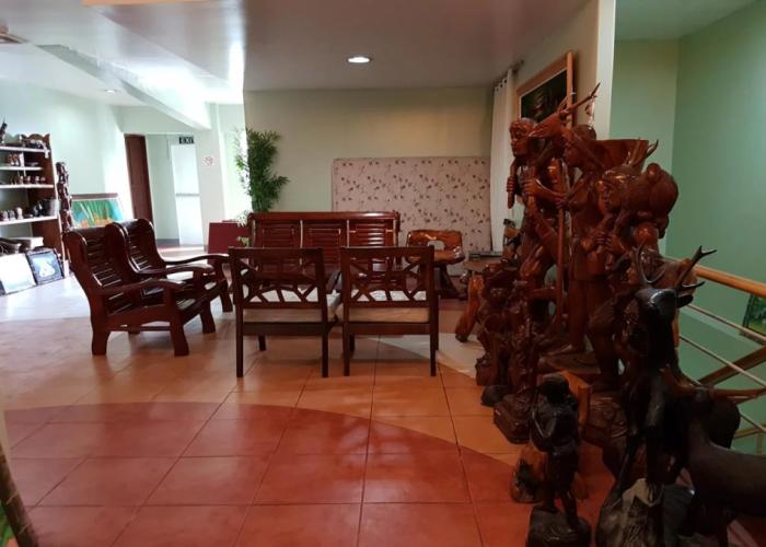 Roger's Place Hotel
