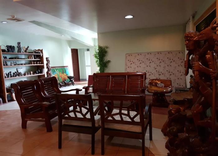 Roger's Place Hotel