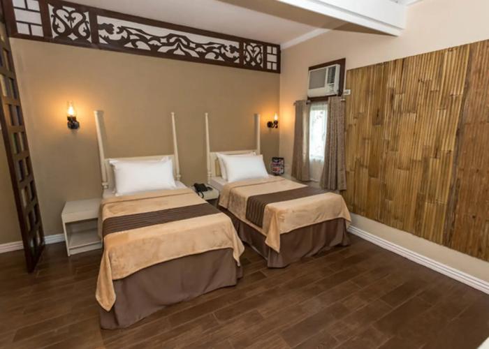 Urban Travellers Hotel