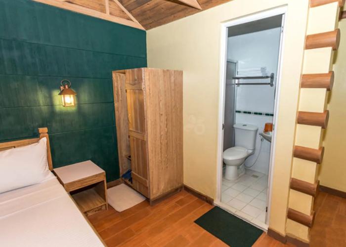 Urban Travellers Hotel