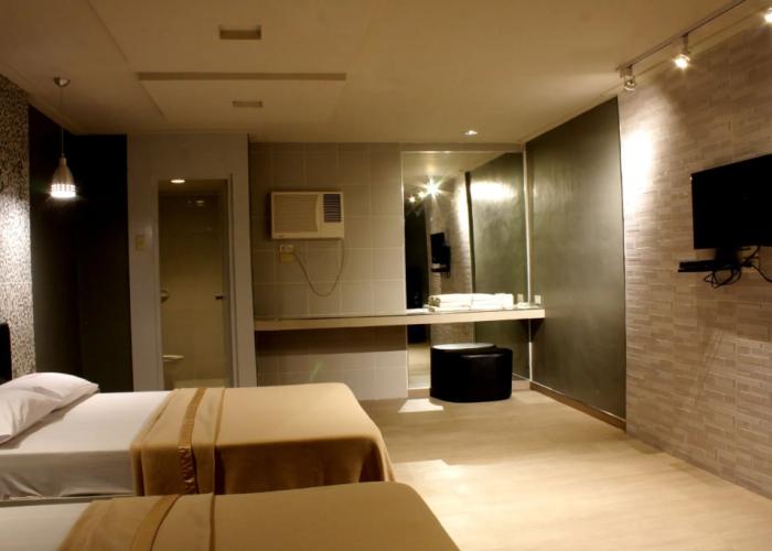 New Winston Hotel