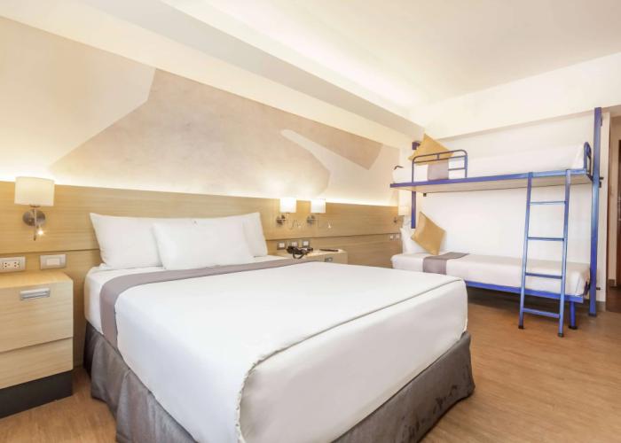 TRYP by Wyndham Mall of Asia Manila