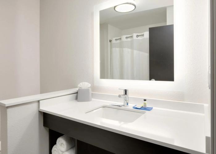 Achievers Airport Hotel