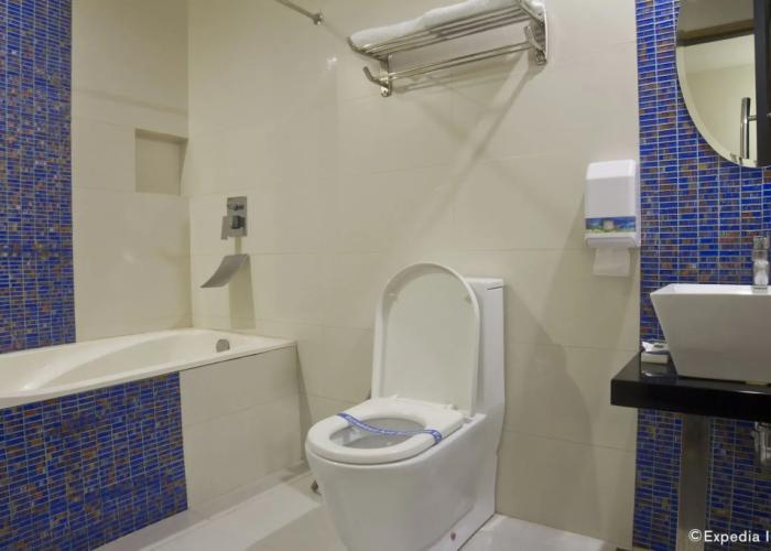 Hotel DreamWorld North EDSA