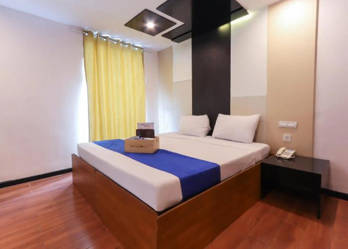 Hotel DreamWorld North EDSA