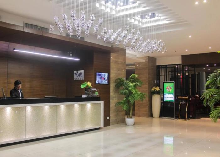 Brentwood Suites