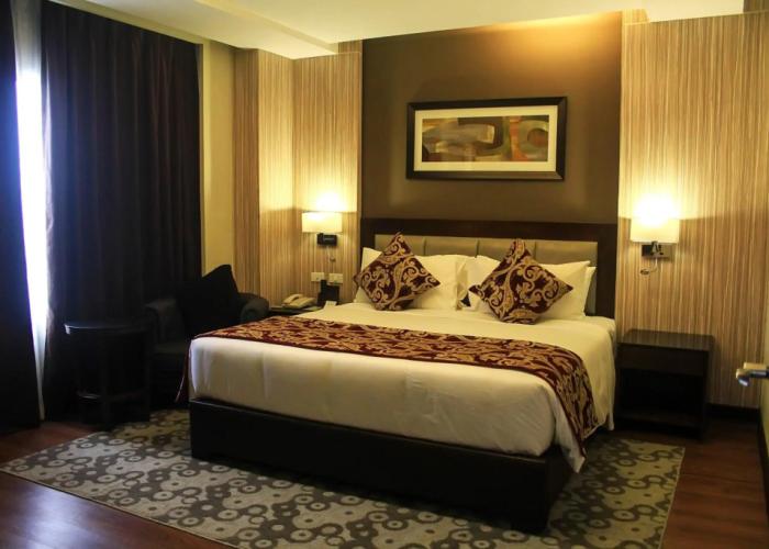 Brentwood Suites