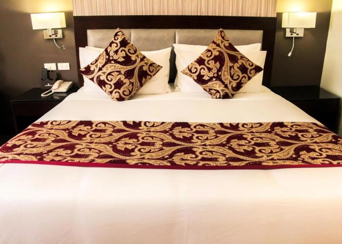 Brentwood Suites