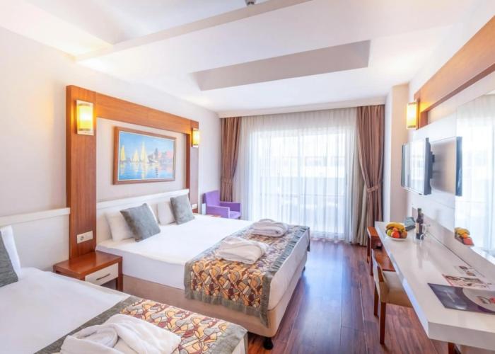 Microtel by Wyndham UP Technohub