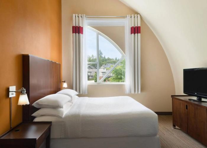 Four Points by Sheraton Surrey