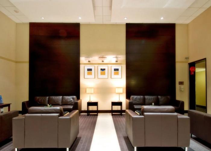 Holiday Inn Express & Suites Surrey by IHG