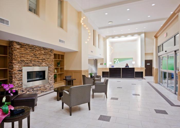 Holiday Inn Hotel & Suites Surrey East Cloverdale by IHG