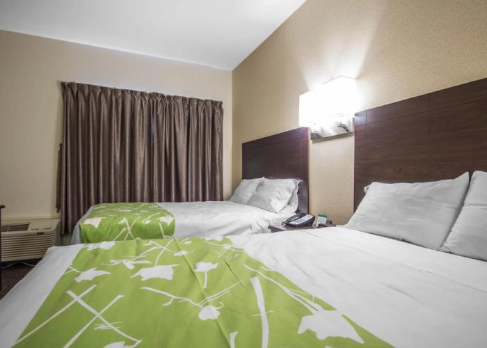Motel 6 Surrey, BC