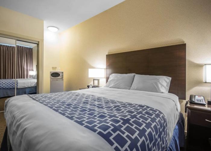 Motel 6 Surrey, BC