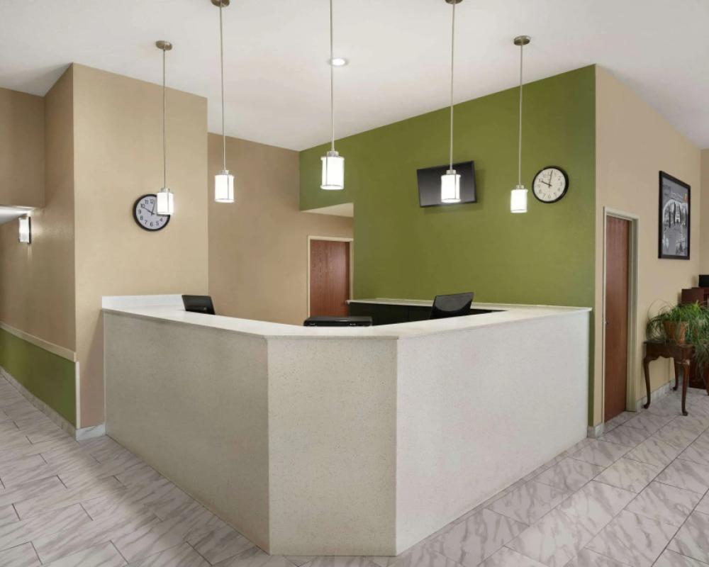 Super 8 by Wyndham S Jordan/Sandy/Slc Area