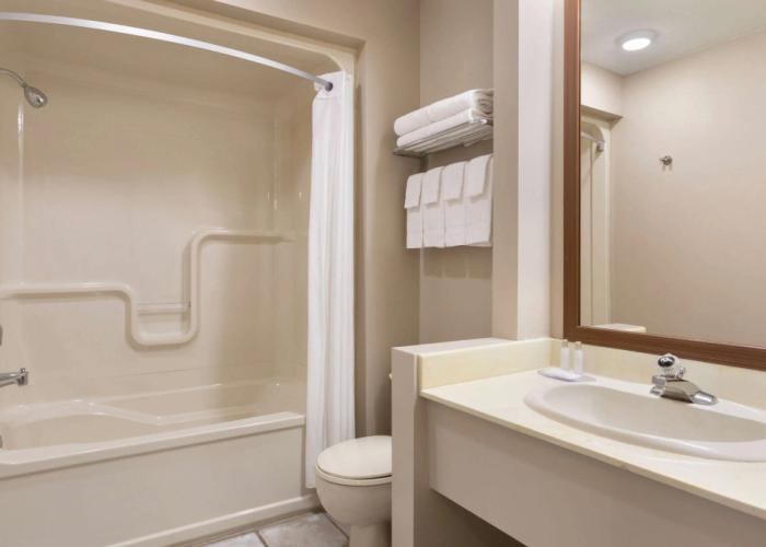 Travelodge by Wyndham Simcoe