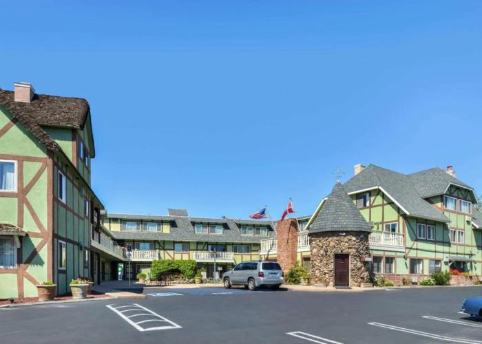 Svendsgaard's Danish Lodge Americas Best Value Inn