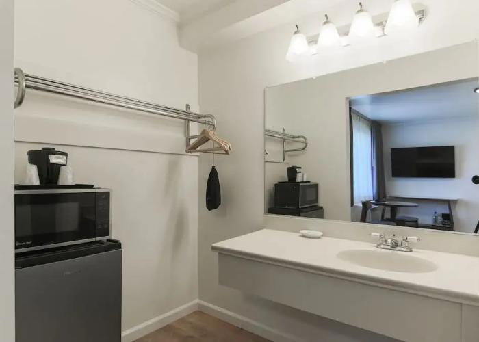 Solvang Inn and Cottages