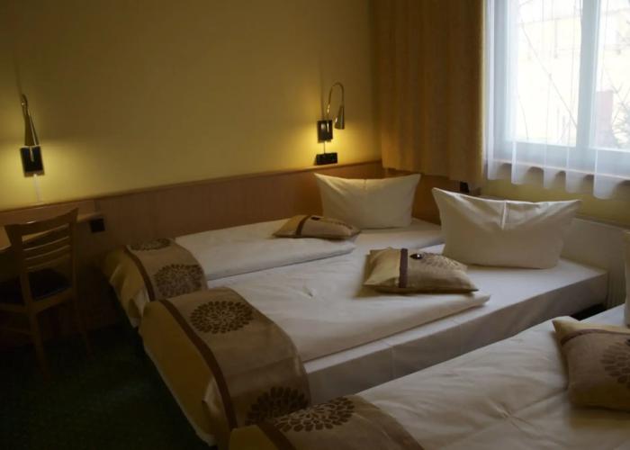 Acron Hotel