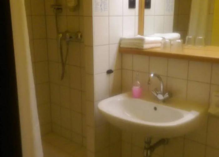 Acron Hotel