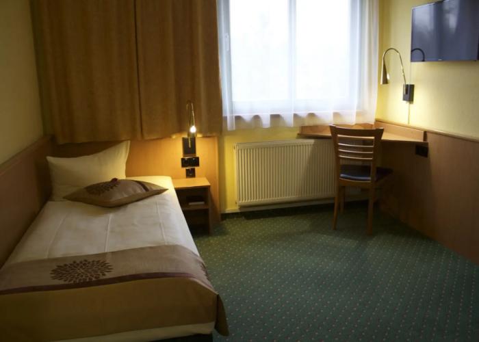 Acron Hotel