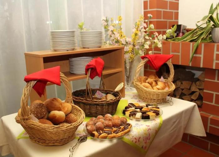 Acron Hotel
